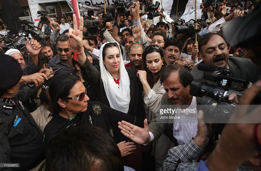 *** Local Caption *** Benazir Bhutto